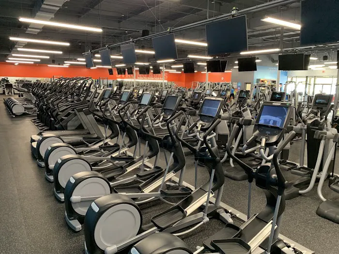 Blink Fitness Burbank Picture 3