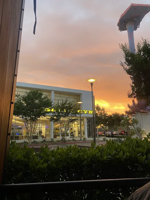 Gold's Gym Rancho Cucamonga Picture 1