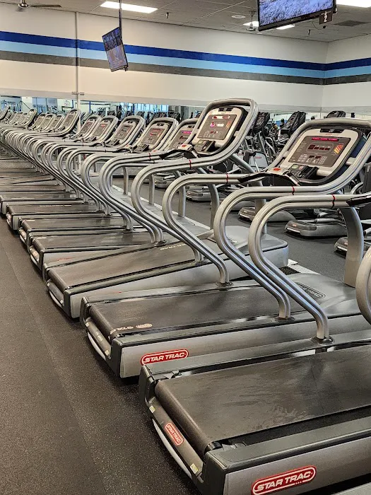 Crunch Fitness - North Riverside Picture 6