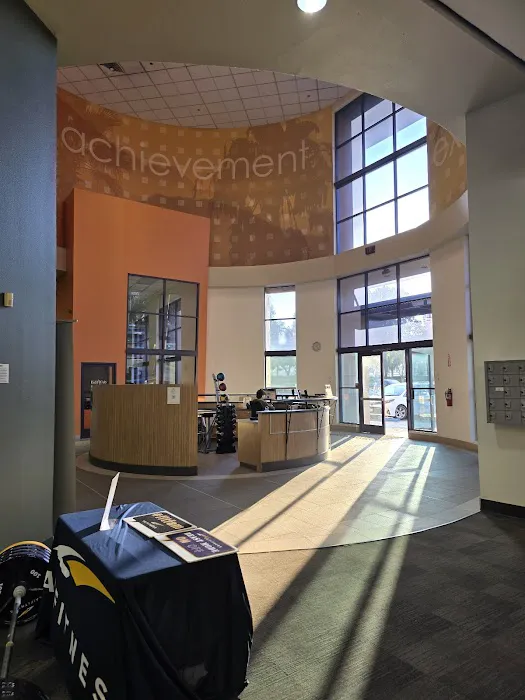 LA Fitness Picture 10