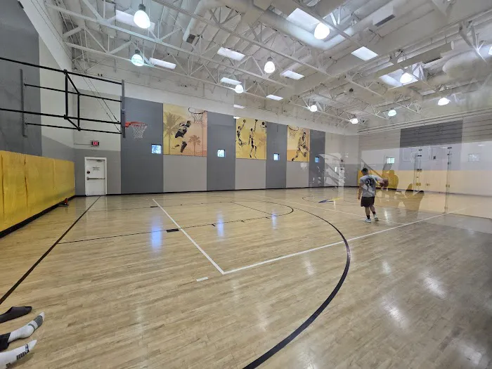 LA Fitness Picture 5