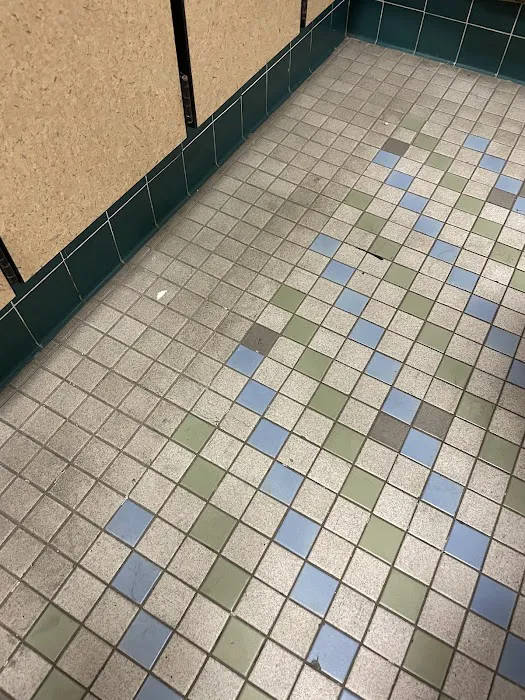 24 Hour Fitness Picture 3