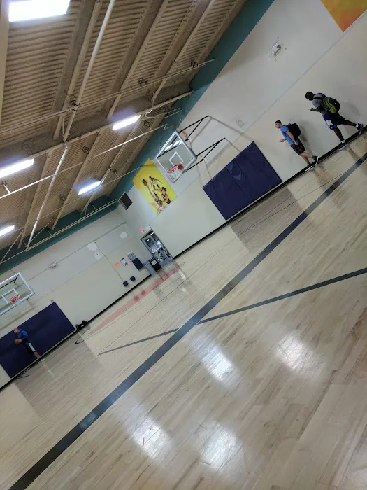 24 Hour Fitness Picture 4