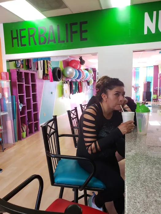 Laura's Zumba Lovers Studio & Nutrition Picture 10