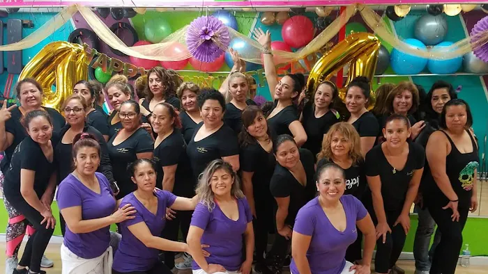 Laura's Zumba Lovers Studio & Nutrition Picture 2