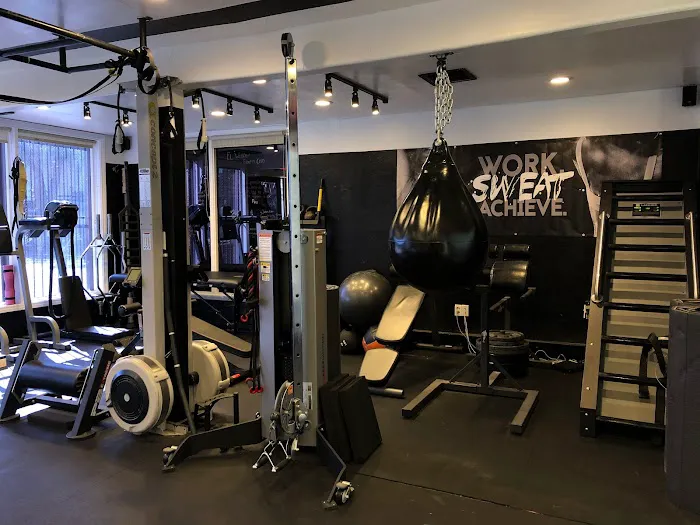 El WORKOUT FITNESS CLUB Picture 7