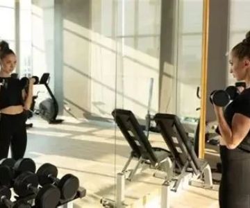 Best Apps to Track Your Bodyweight Training Progress: Top Choices for Fitness Enthusiasts