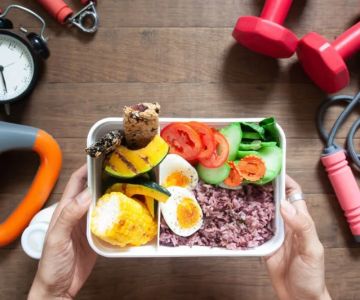 Best Foods to Eat Before and After Home Workout