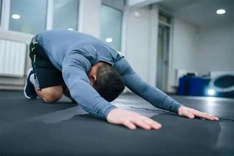 How to Use Short, Focused Mobility Sessions to Keep You Moving Pain-Free During Long Training Blocks