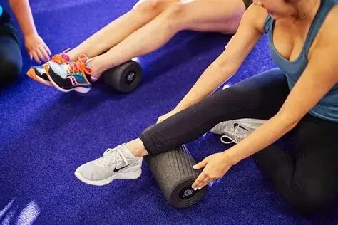 The Best Mobility and Warm-Up Flows to Reduce Muscle Soreness After Long Weekend Runs