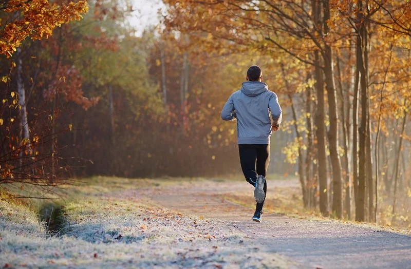 Best Warm Clothing Choices for Early Morning Runs Without Sacrificing Breathability