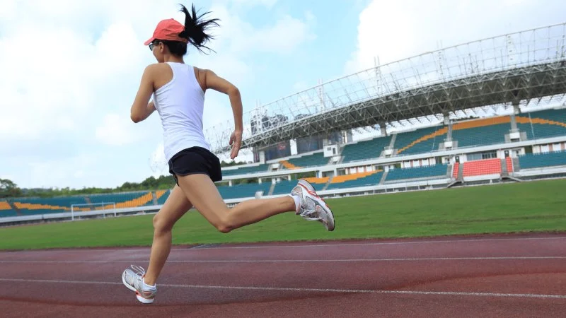 How to Use Tempo Runs to Maintain Speed While Increasing Weekly Mileage