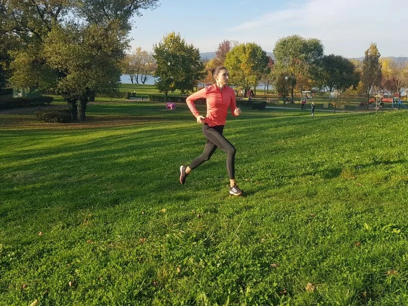 How to Use Short Hill Repeats and Strength Circuits to Build Leg Power Safely This Autumn