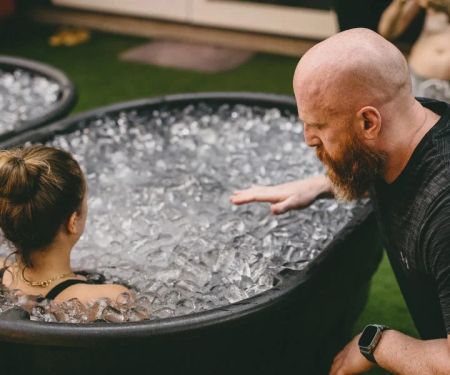 How to Use Contrast Therapy (Cold + Heat) to Speed Recovery This Season