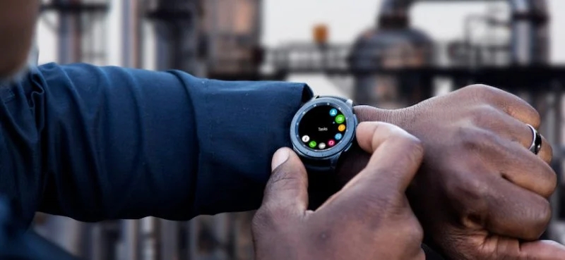The Best Ways to Use Smartwatch Recovery Metrics to Schedule Hard and Easy Days This Fall
