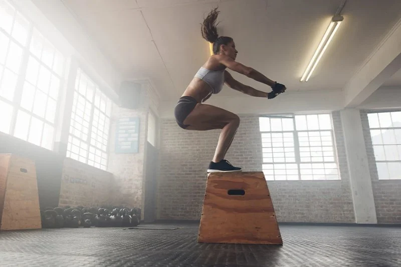 How to Build Explosive Strength With Minimal Equipment: Jumps, Bands ...