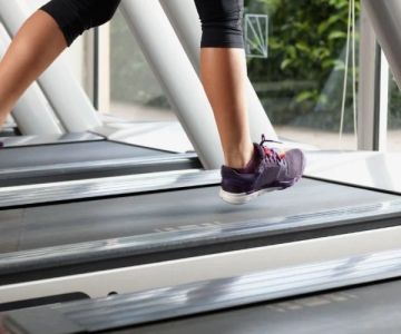 The Best Ways to Use a Treadmill for Tempo and Interval Sessions During Inclement Fall Weather