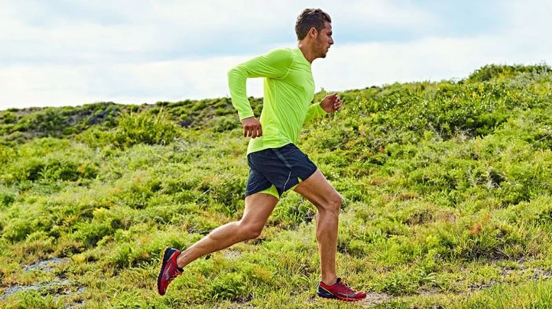 Running Form Tweaks That Reduce Injury Risk and Improve Efficiency This Season