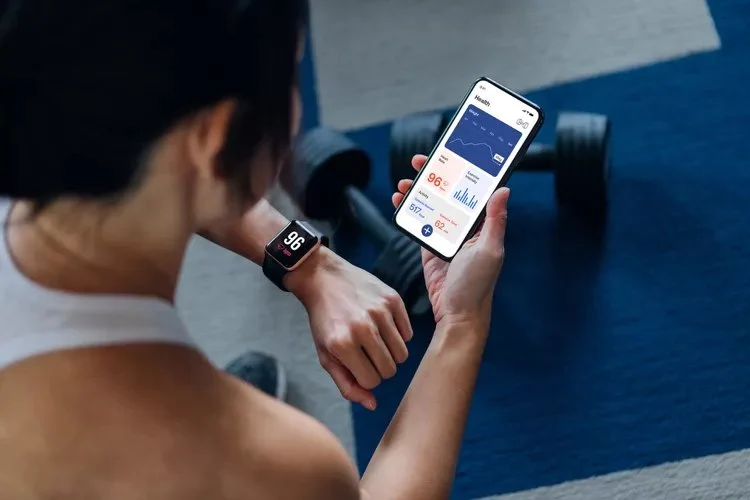 The Best Ways to Track Training Load Using a Wearable in Fall 2025