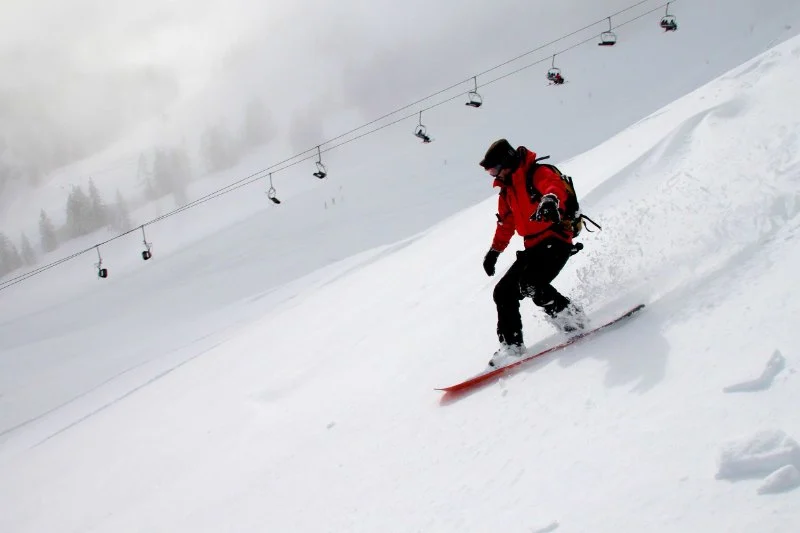 The Best Strength Moves to Prepare for Winter Sports Like Skiing and Snowboarding This Autumn