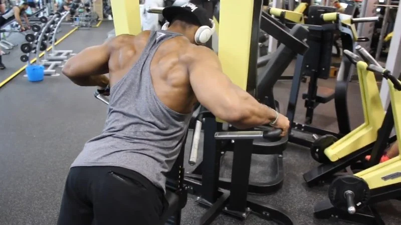 How to Train Your Back for Width and Thickness (Complete Guide)