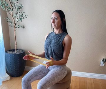 Best Exercises for Strengthening Shoulders Safely Without Injury Risk